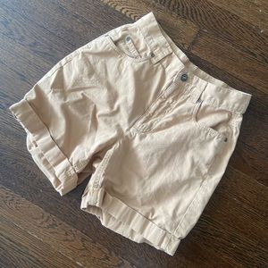 Liz Claiborne khaki summer shorts!